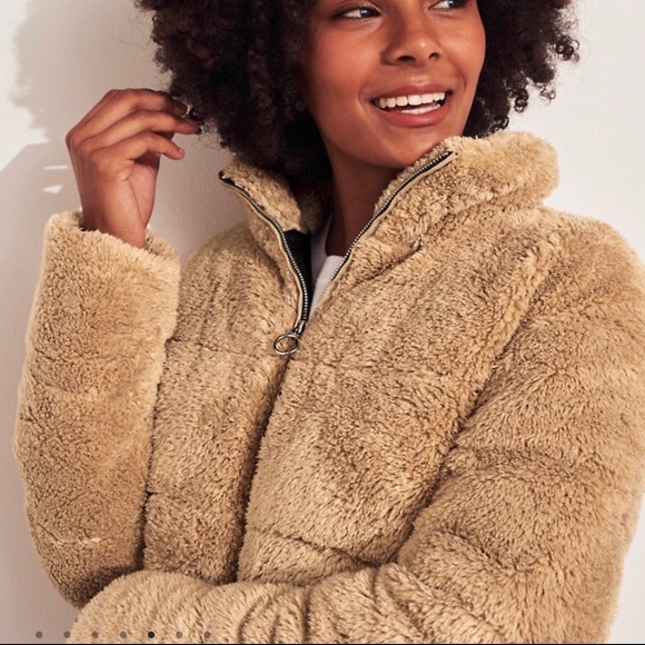 Hollister Cozy Mockneck Puffer Sherpa Jacket Beige - Picture 4 of 14